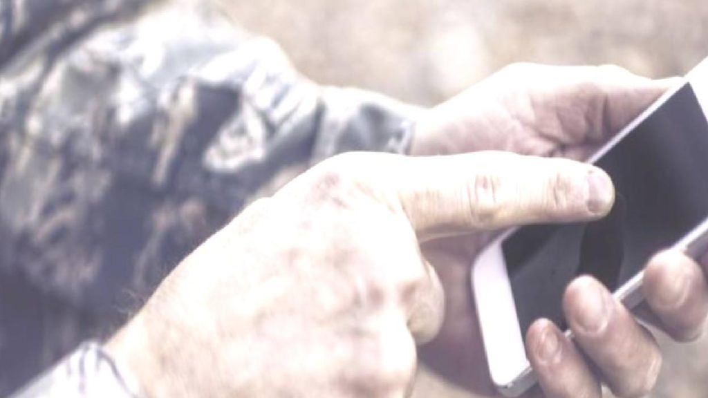 Bedelli askerlikte akıllı telefon ve tuşlu telefon serbest mi yasak mı?
