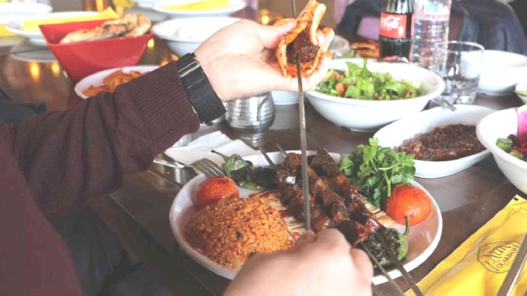 Diyarbakır’da 2022 yılında 3 bin ton tescilli ciğer kebabı tüketildi
