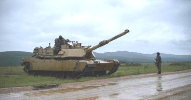 Pentagon eski Danışmanı: Abrams tankı gökyüzünde ‘uçabilir’, ancak yerde çamura ve kuma batar