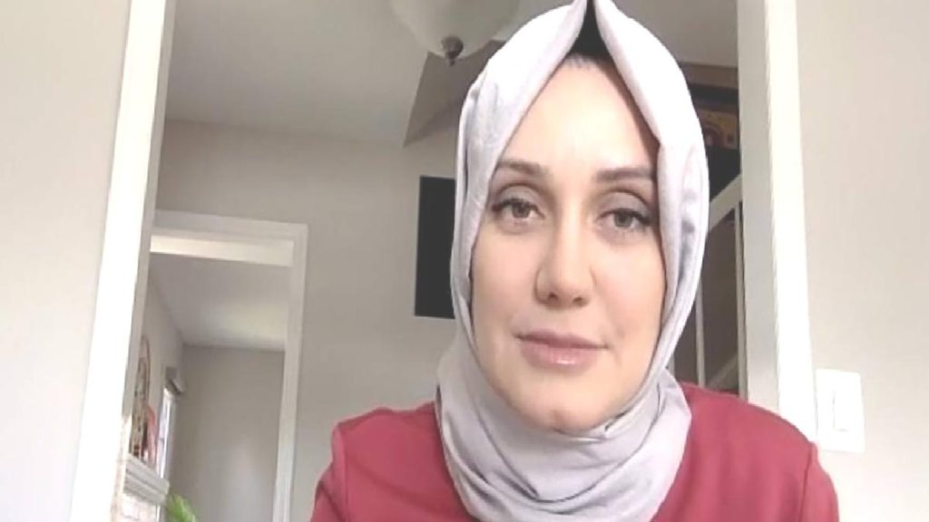Serra Karaçam kimdir?