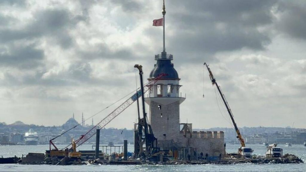 Kız Kulesi tamamen ortaya çıktı