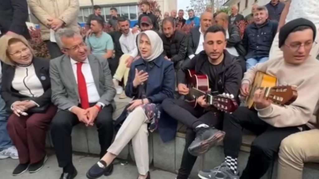CHP’li Altay ve AK Parti’li Zengin’den türkü