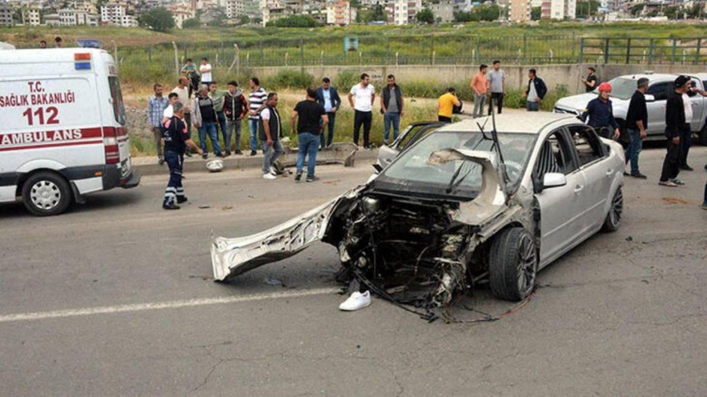 ‘Makas atma’ kazası: 2 ölü, 2 yaralı