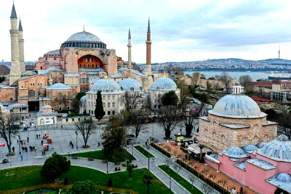 Ayasofya Camii’ne girişler ayrılacak… Vatandaşta büyük sevinç